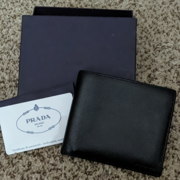 prada mens wallet with coin compartment